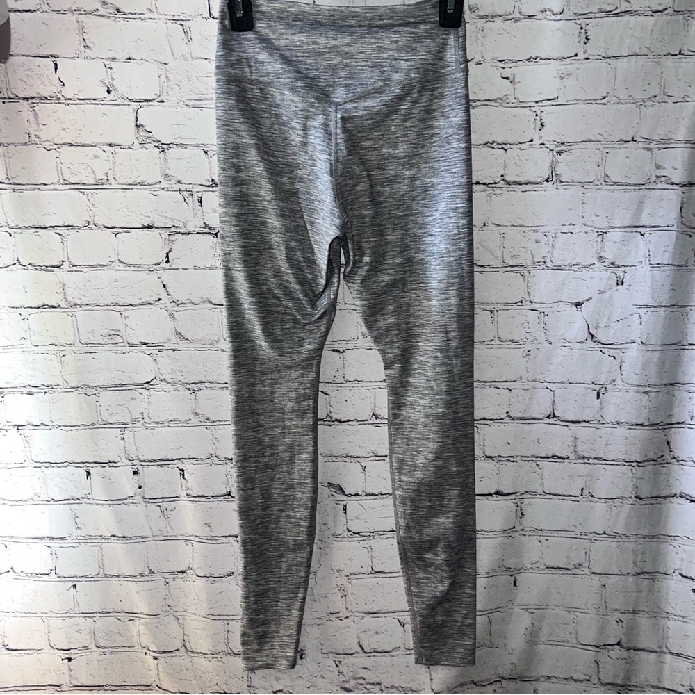 Nike Dri Fit  7/8‎ Length Heather Grey Leggings Size Small - Picture 2 of 6